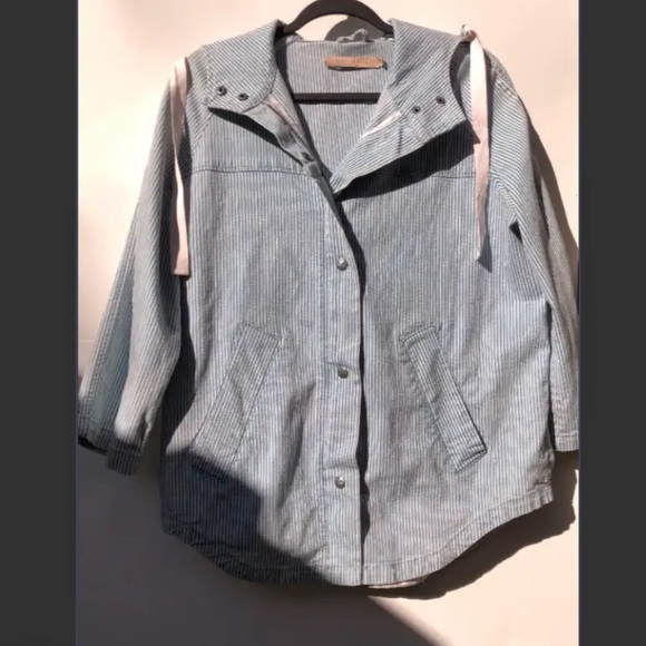 Baby blue striped spring coat - Picture 1 of 2